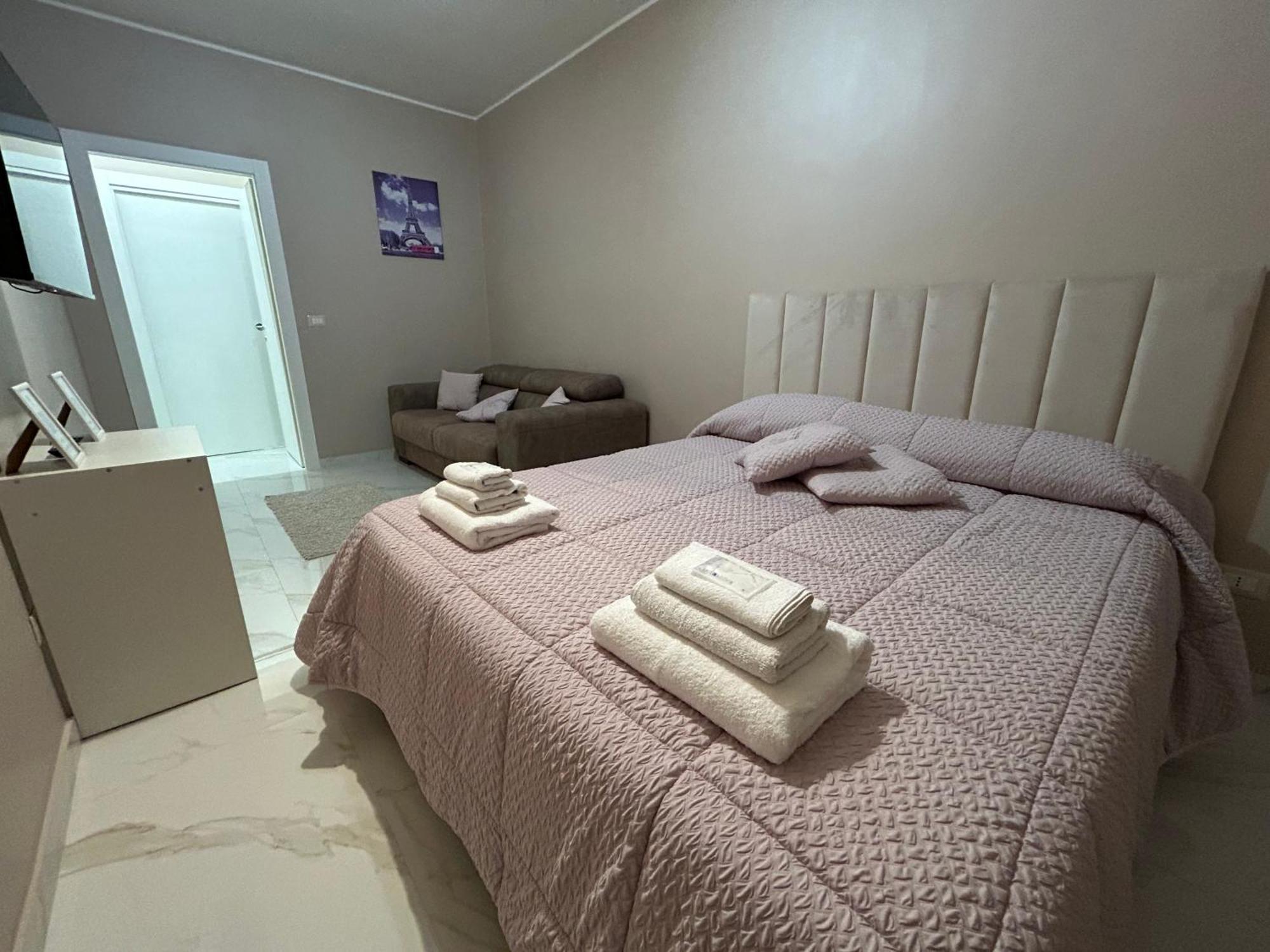 Holiday House Katane คาตาเนีย ภายนอก รูปภาพ
